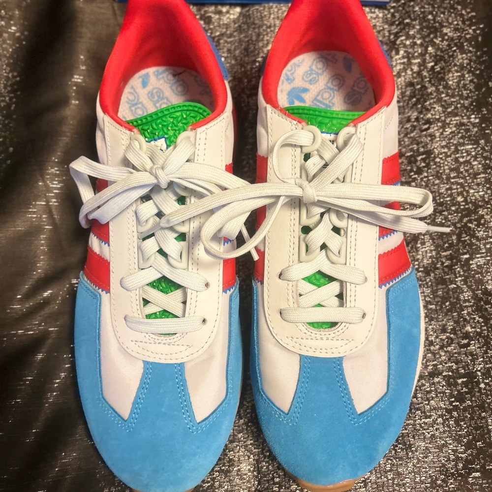 Adidas Retropy E5 size Men 9.5 Red/Grey/blue